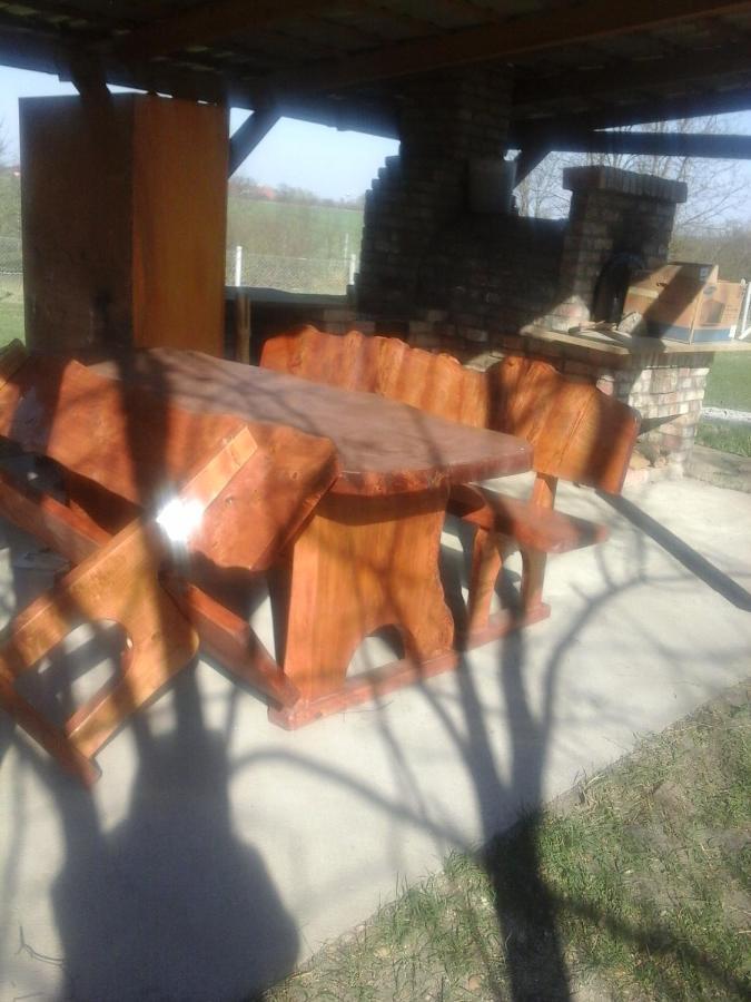 Dutch Farm In Felsolajos Appartamento Esterno foto